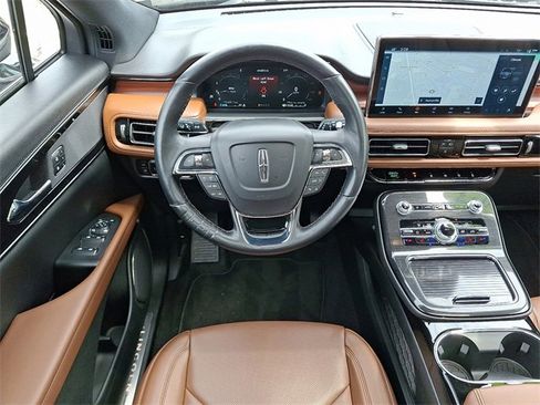 Certified 2023 Lincoln Nautilus Reserve AWD/4WD image 11