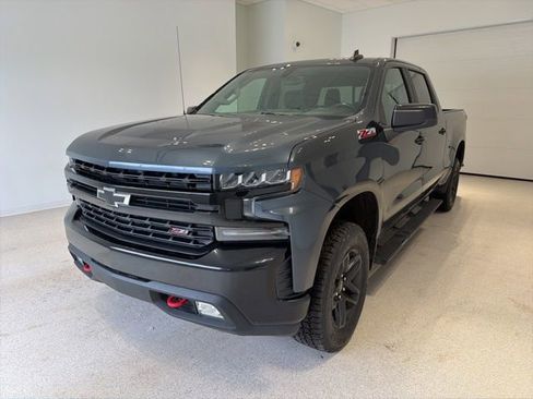 Used 2020 Chevrolet Silverado 1500 LT Trail Boss image 3