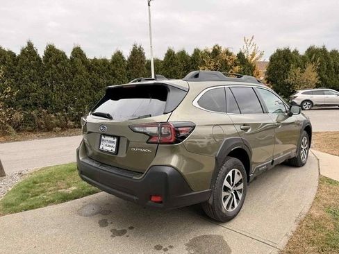 New 2025 Subaru Outback Premium image 4