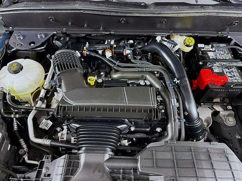 Used 2025 Ford Bronco Sport Badlands image 15