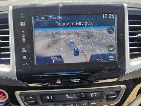 Used 2016 Honda Pilot Elite image 11