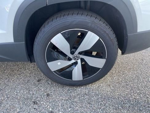 Used 2025 Volkswagen Taos S image 20