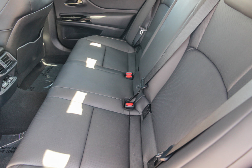 Certified 2025 Lexus ES 300h w/ Premium Package FWD image 20