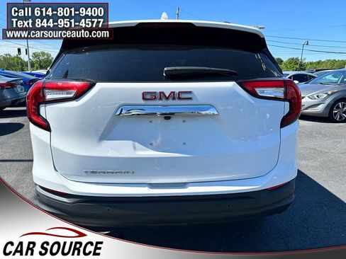 Used 2022 GMC Terrain SLE w/ Driver Convenience Package FWD image 4