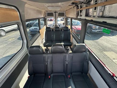 Used 2011 Mercedes-Benz Sprinter 2500 image 15