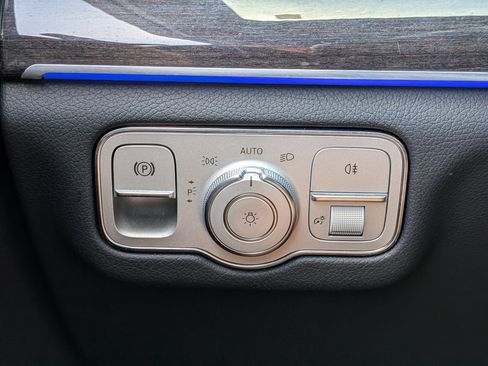 Used 2021 Mercedes-Benz GLE 350 image 24
