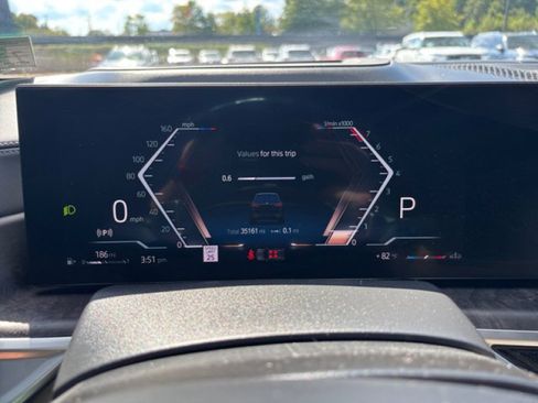 Used 2023 BMW X7 xDrive40i w/ Executive Package AWD/4WD image 25