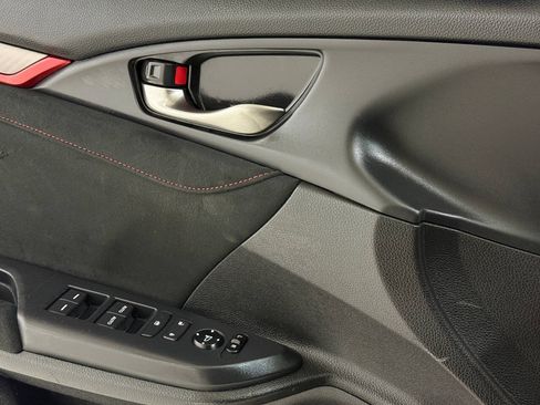 Used 2018 Honda Civic Type R image 55