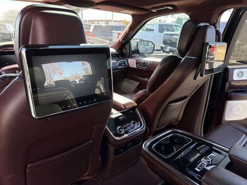Used 2019 Lincoln Navigator Black Label image 23