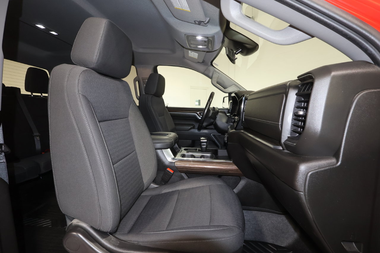 Used 2022 Chevrolet Silverado 1500 LT AWD/4WD image 27