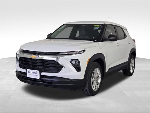 New 2026 Chevrolet TrailBlazer LS w/ LS Convenience Package FWD image 3