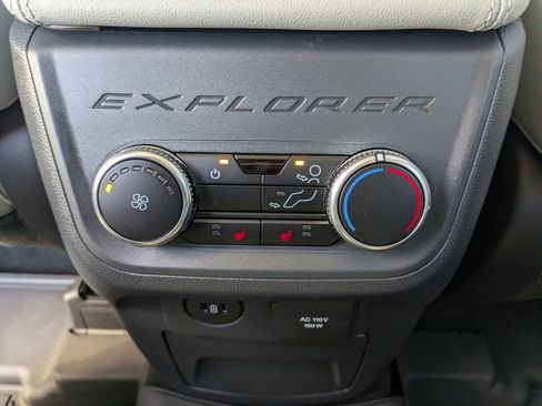New 2026 Ford Explorer Platinum w/ LUX Leather Package image 18