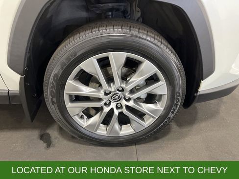 Used 2022 Toyota RAV4 Limited image 10
