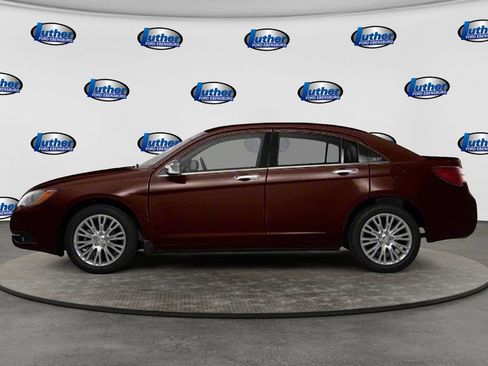 Used 2013 Chrysler 200 Touring FWD image 3