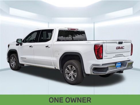 Used 2025 GMC Sierra 1500 SLT AWD/4WD image 4