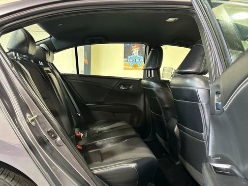 Used 2016 Honda Accord Sport image 15
