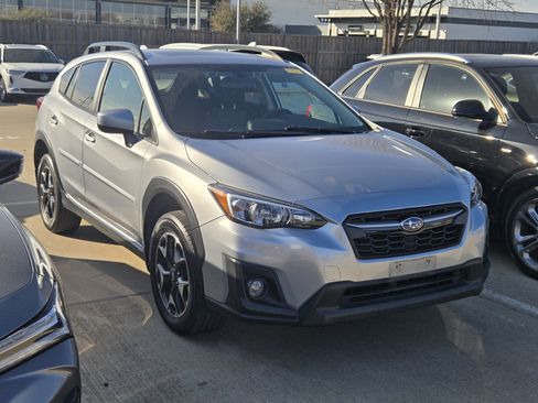 Used 2019 Subaru Crosstrek 2.0i Premium image 3