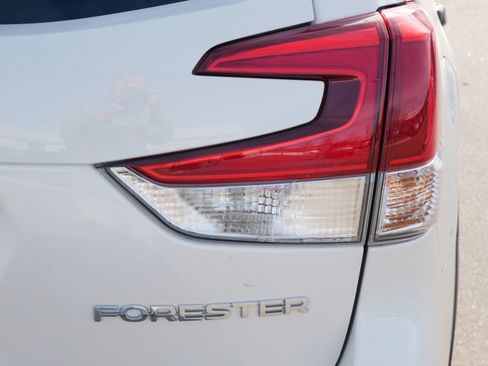 Certified 2023 Subaru Forester Premium image 17