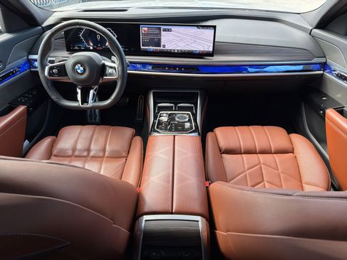 Certified 2023 BMW 760i xDrive image 6