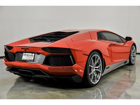 Used 2017 Lamborghini Aventador LP 700-4 AWD/4WD image 16