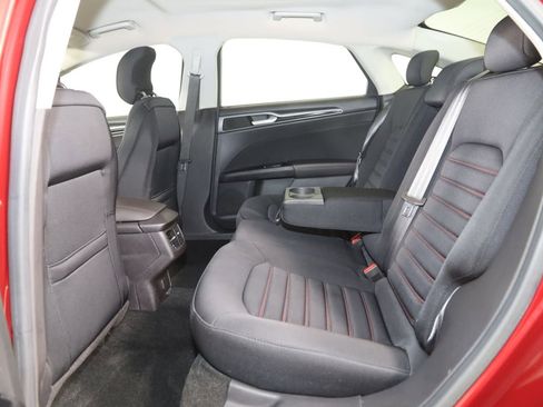 Used 2015 Ford Fusion SE w/ Equipment Group 201A image 42