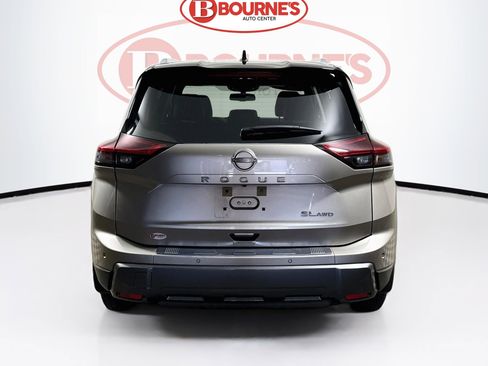 Used 2024 Nissan Rogue SL w/ SL Premium Package image 10