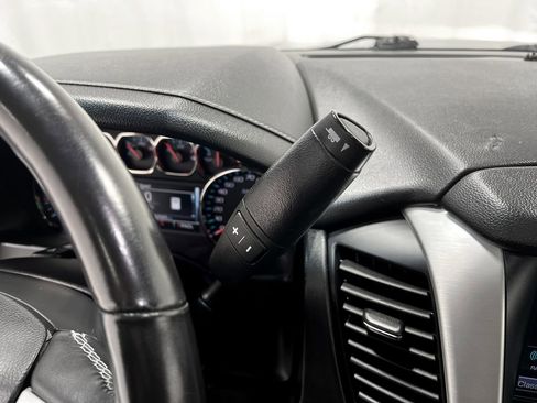 Used 2020 GMC Yukon SLT w/ Premium Edition AWD/4WD image 30