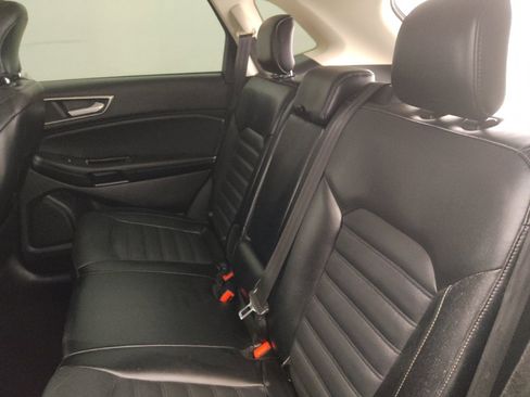 Used 2017 Ford Edge SEL w/ Equipment Group 201A FWD image 18