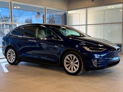Used 2017 Tesla Model X 75D image 7