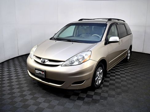 Used 2007 Toyota Sienna LE image 3