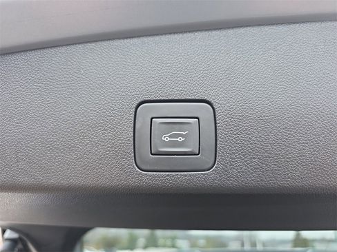 Used 2023 Buick Encore GX Essence w/ Experience Buick Package image 13