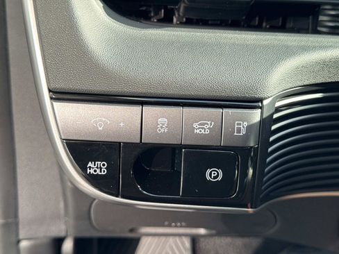 New 2026 Hyundai Ioniq 5 SEL image 17