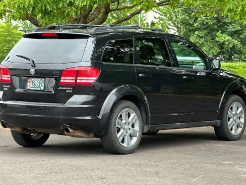Used 2010 Dodge Journey SXT w/ Flexible Seating Group AWD/4WD image 2