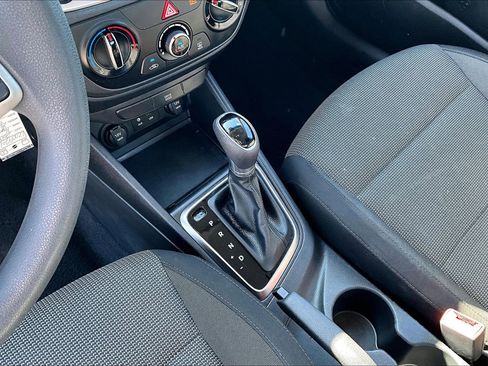 Used 2018 Hyundai Accent SE FWD image 18
