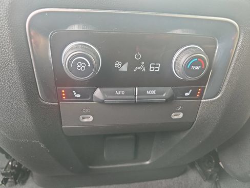 Used 2023 Chevrolet Tahoe Premier AWD/4WD image 37