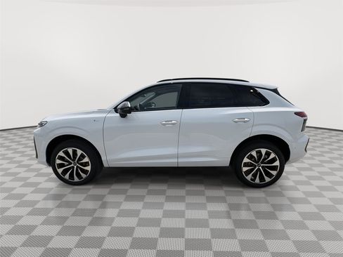 New 2026 Audi Q3 quattro 2.0T AWD/4WD image 2