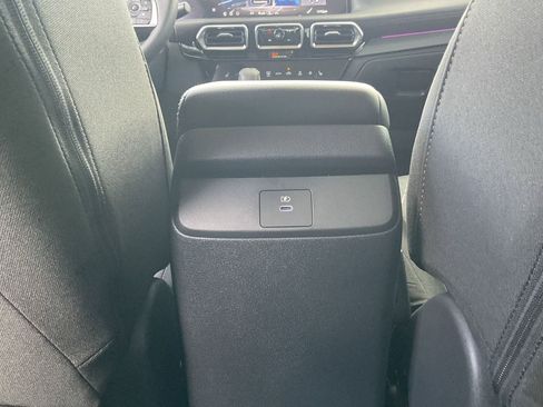 New 2026 Nissan Sentra SV FWD image 9