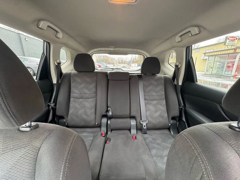 Used 2016 Nissan Rogue SV w/ SV Premium Package image 20