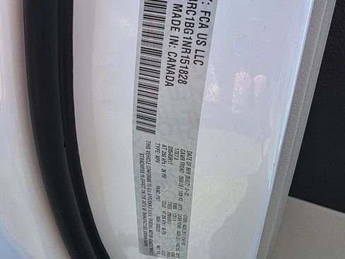 Used 2022 Chrysler Pacifica Touring-L FWD image 23