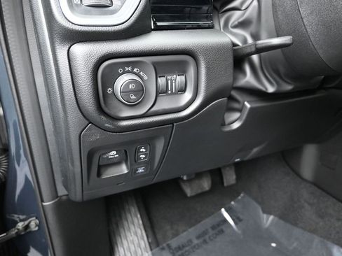 New 2026 RAM 1500 Laramie AWD/4WD image 11