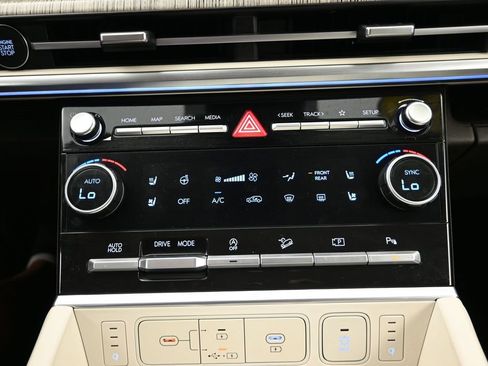 Used 2024 Hyundai Santa Fe Calligraphy FWD image 25