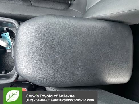 Used 2024 Toyota RAV4 XLE FWD image 15