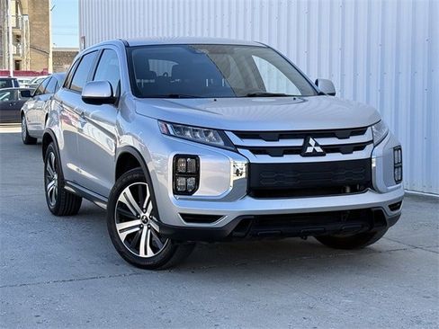 Used 2024 Mitsubishi Outlander Sport ES image 2