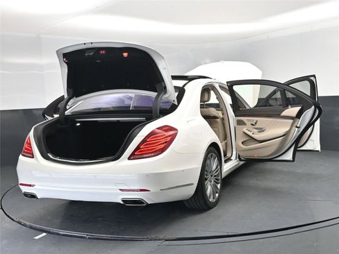 Used 2016 Mercedes-Benz S 550 Sedan image 31