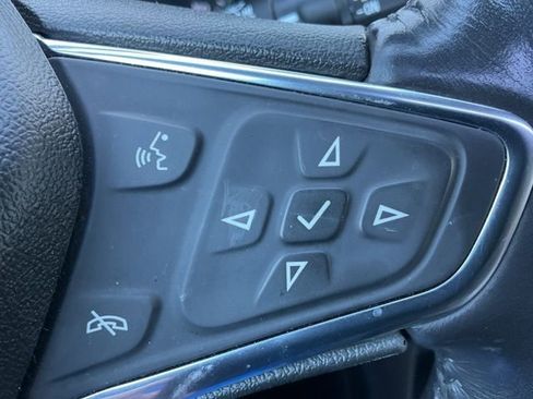 Used 2021 Chevrolet Equinox Premier image 11