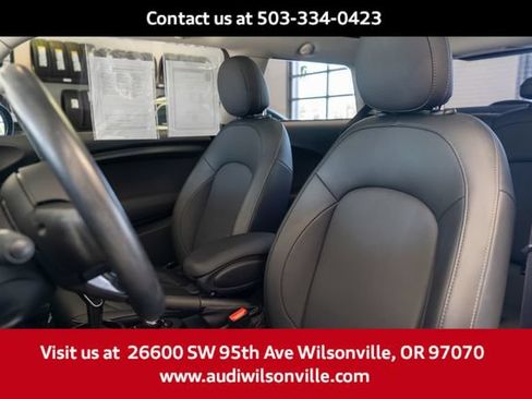 Used 2020 MINI Cooper 2-Door Hardtop FWD image 22