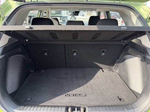 Used 2021 Hyundai Venue SE image 15