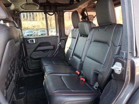 Used 2021 Jeep Wrangler Unlimited Rubicon w/ Xtreme Recon 35" Tire Package image 9