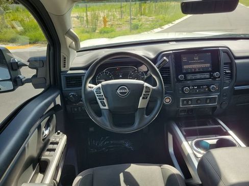 Used 2024 Nissan Titan 2WD Crew Cab image 11