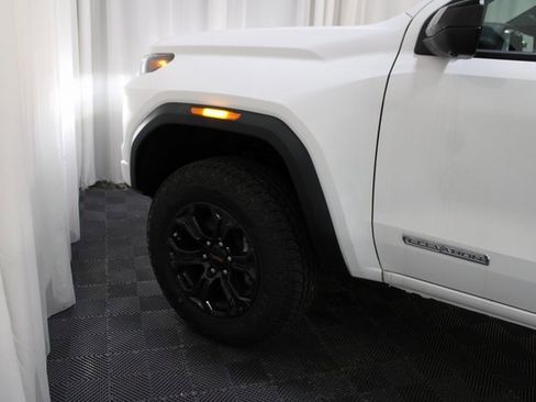 New 2025 GMC Canyon Elevation w/ Convenience Package image 8